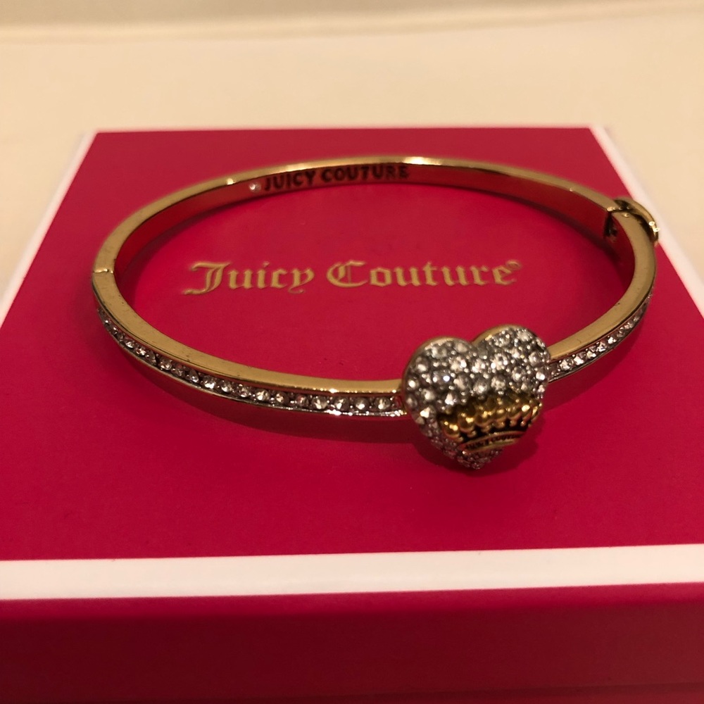 JUICY COUTURE GOLD DIAMOND HEART BANGLE